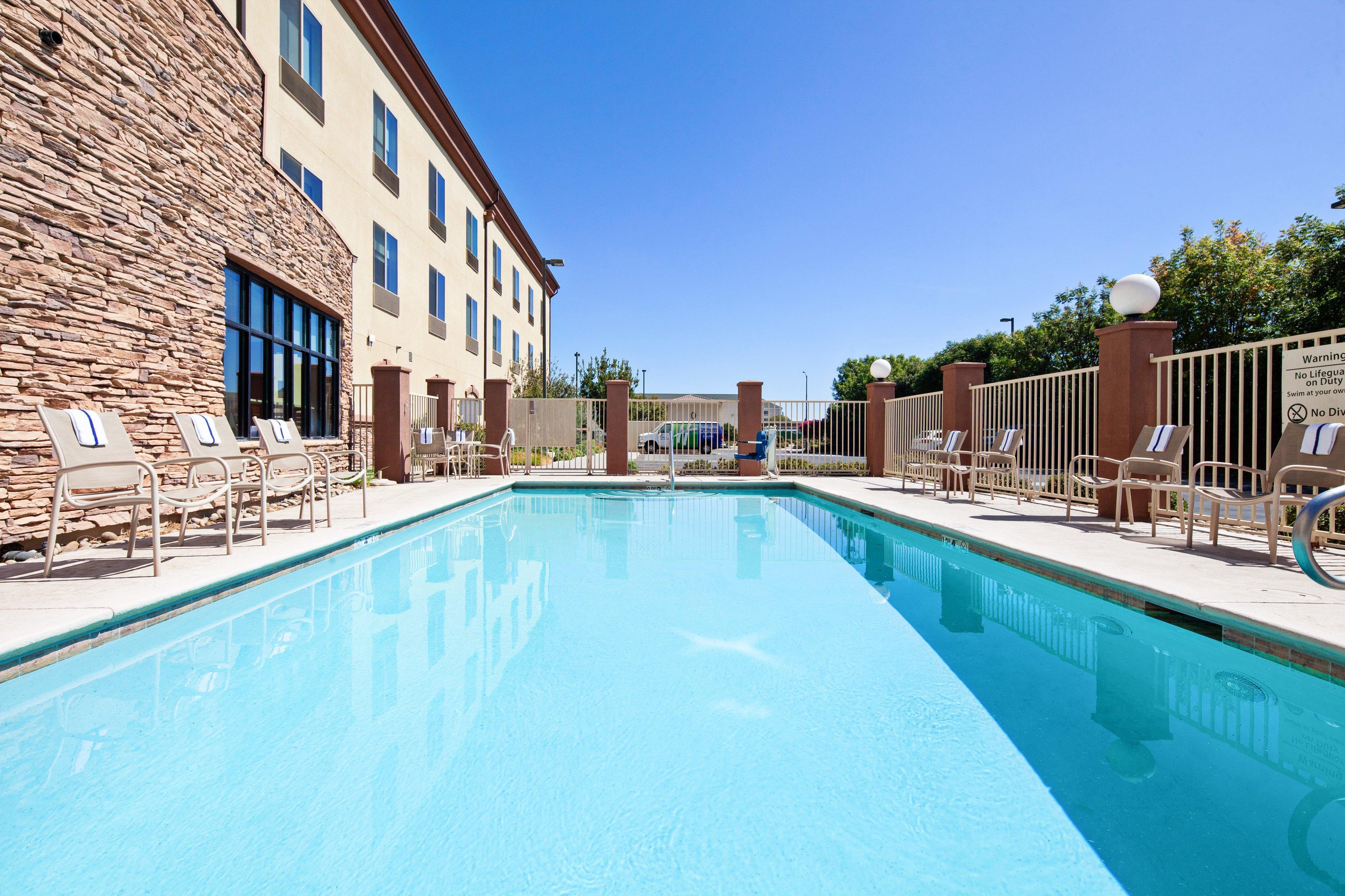 Holiday Inn Express & Suites Clovis Fresno Area By Ihg Kültér fotó